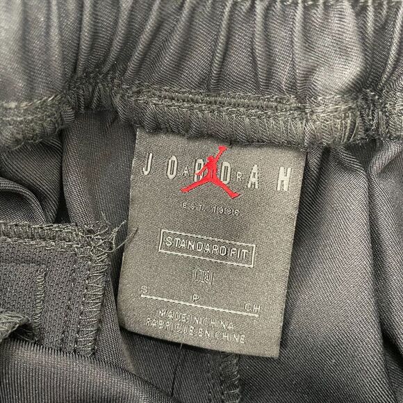 Nike Jordan Joggers Women Small Black Essential Utility Cargo Pockets NWT $110 - Picture 2 of 16